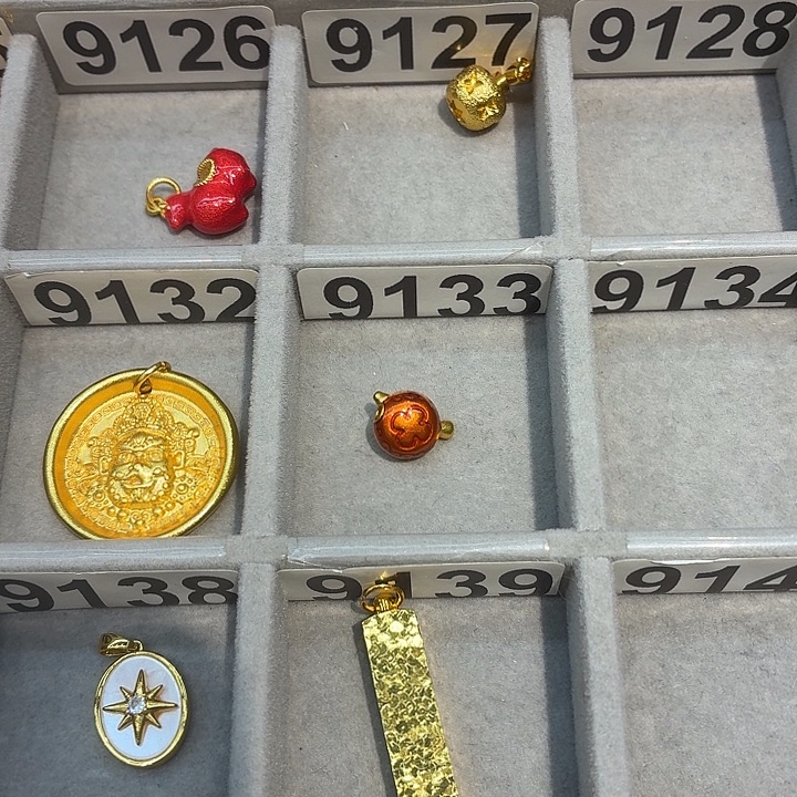 铜合金9133强保色发    1  个壹笔壹吊坠