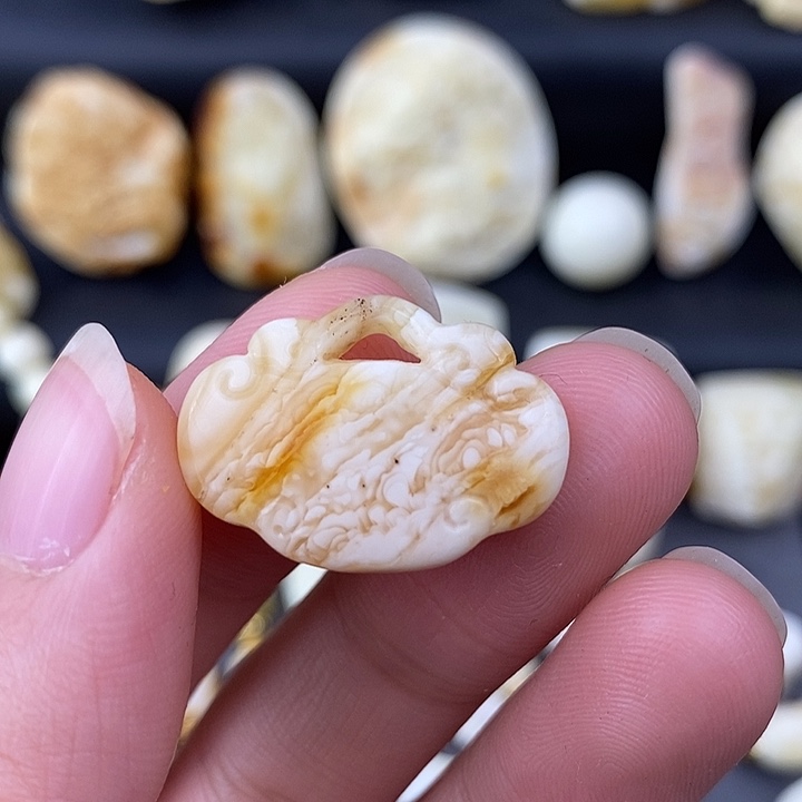 琥珀未镶嵌裸石虎皮如意c874