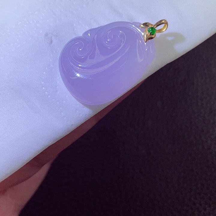 翡翠18K金镶嵌颈饰翡翠