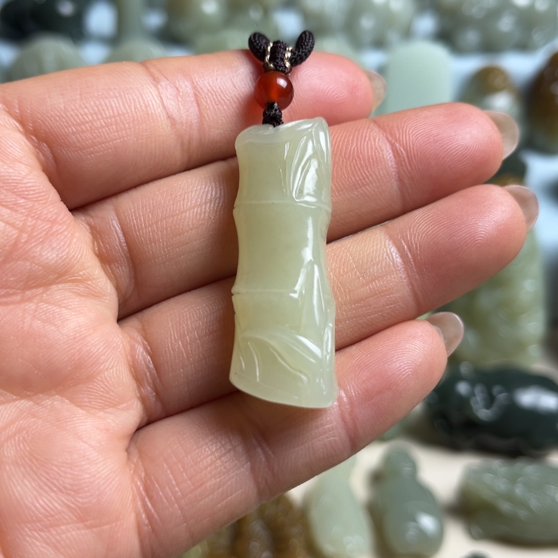 和田玉未镶嵌挂件