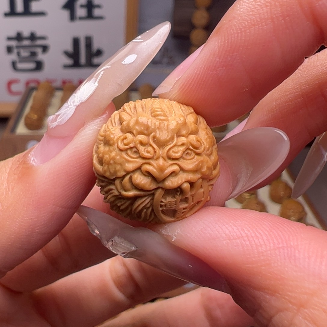 文玩核桃把件精修款吞金兽18左右尺寸全品有正常封口线
