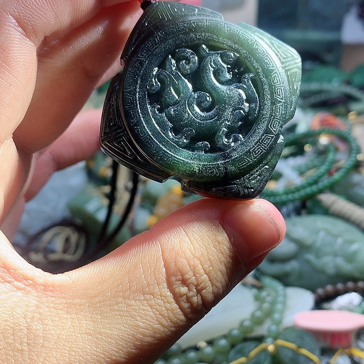 未镶嵌和田玉挂件晨*