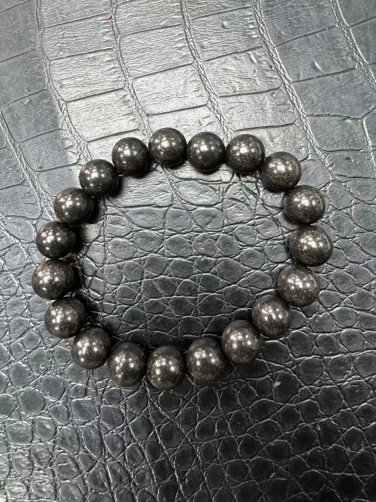 H41黑龙涎合香珠文玩手串10mm