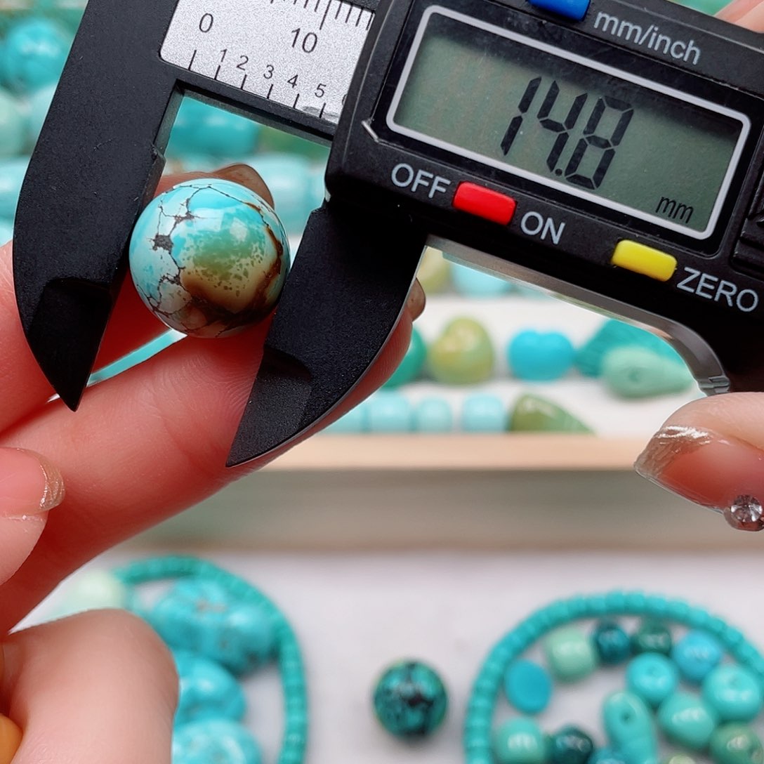 绿松石配饰未镶嵌