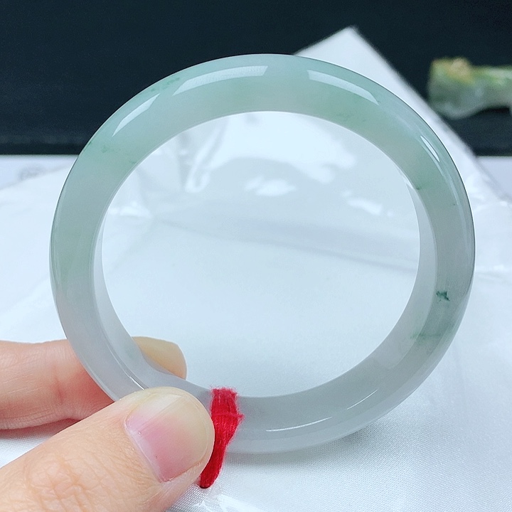 翡翠手镯未镶嵌天然翡翠手镯