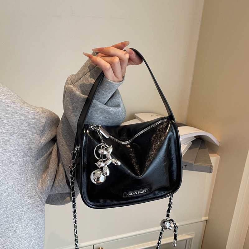 包包女款手提包便携包链条斜挎包韩版休闲单肩包小包包通勤小方包