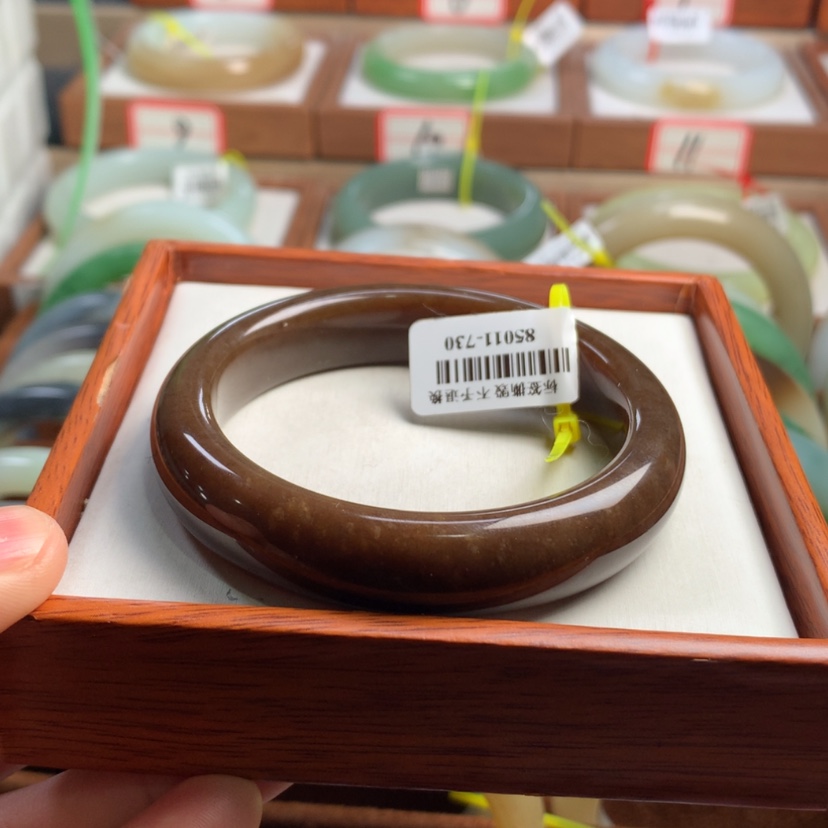 【闪购商品】和田玉手镯未镶嵌56