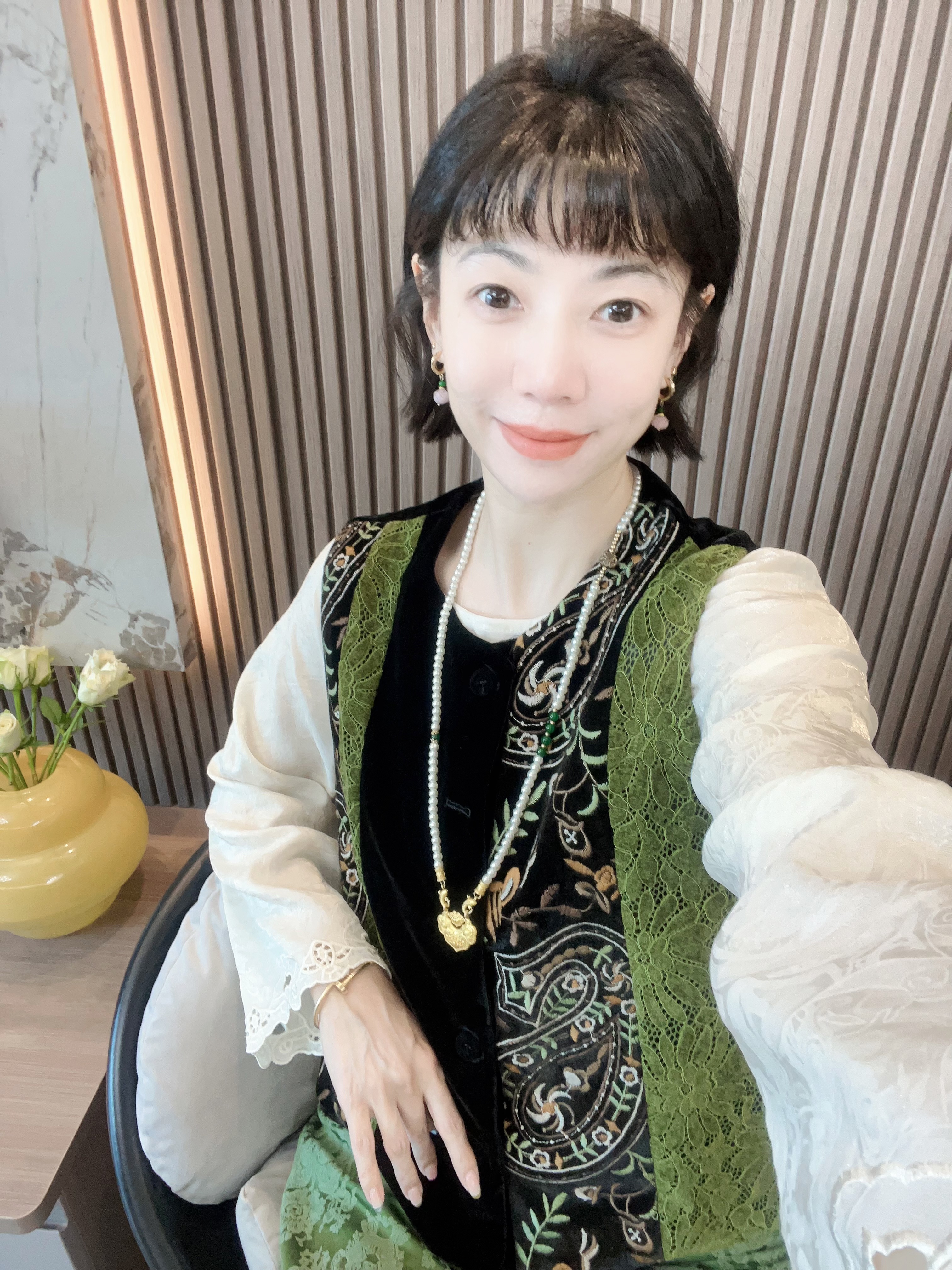 【锦画】新中式国风蕾丝植绒刺绣时尚气质复古秋季丝绒马甲