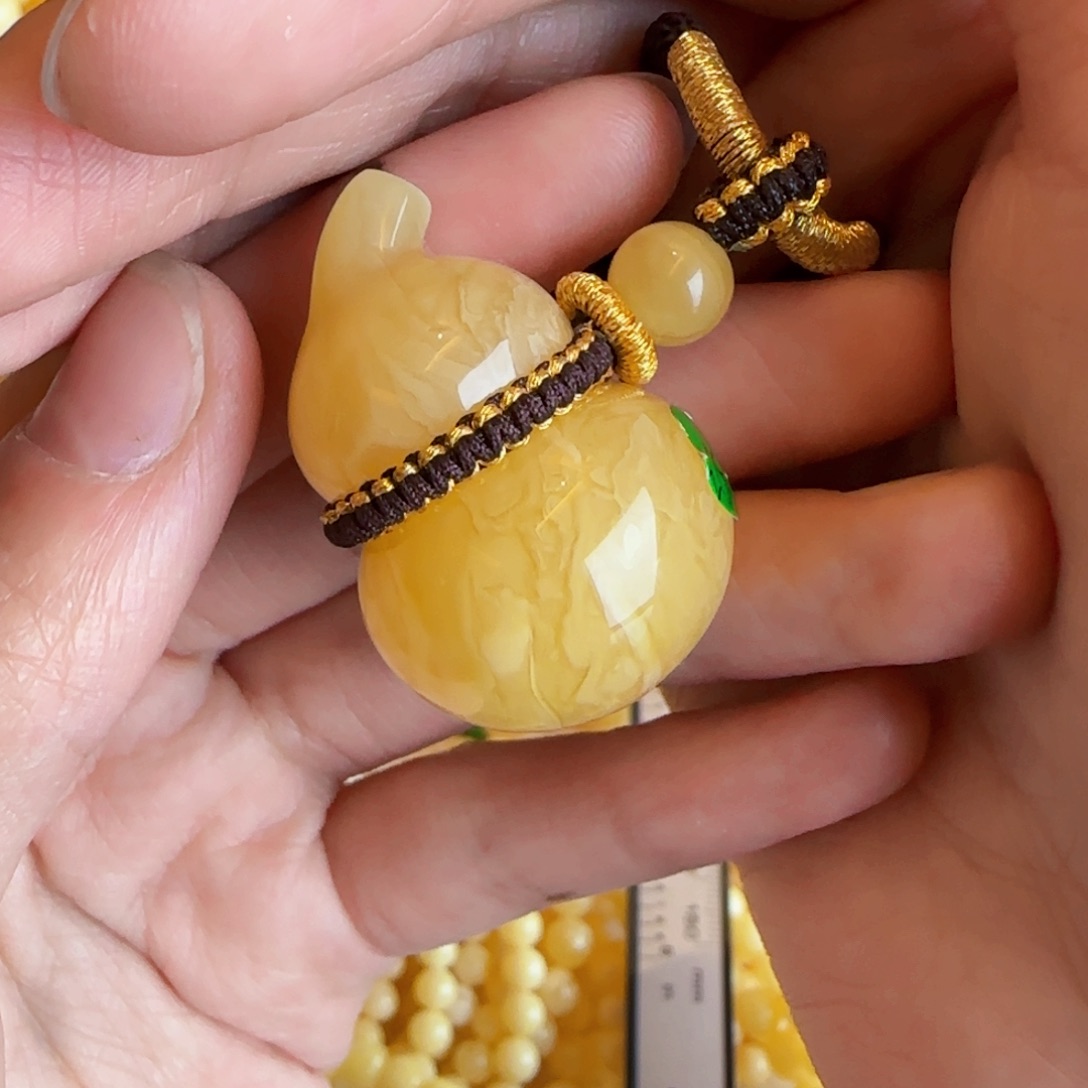 蜜蜡裸石未镶嵌蜜蜡