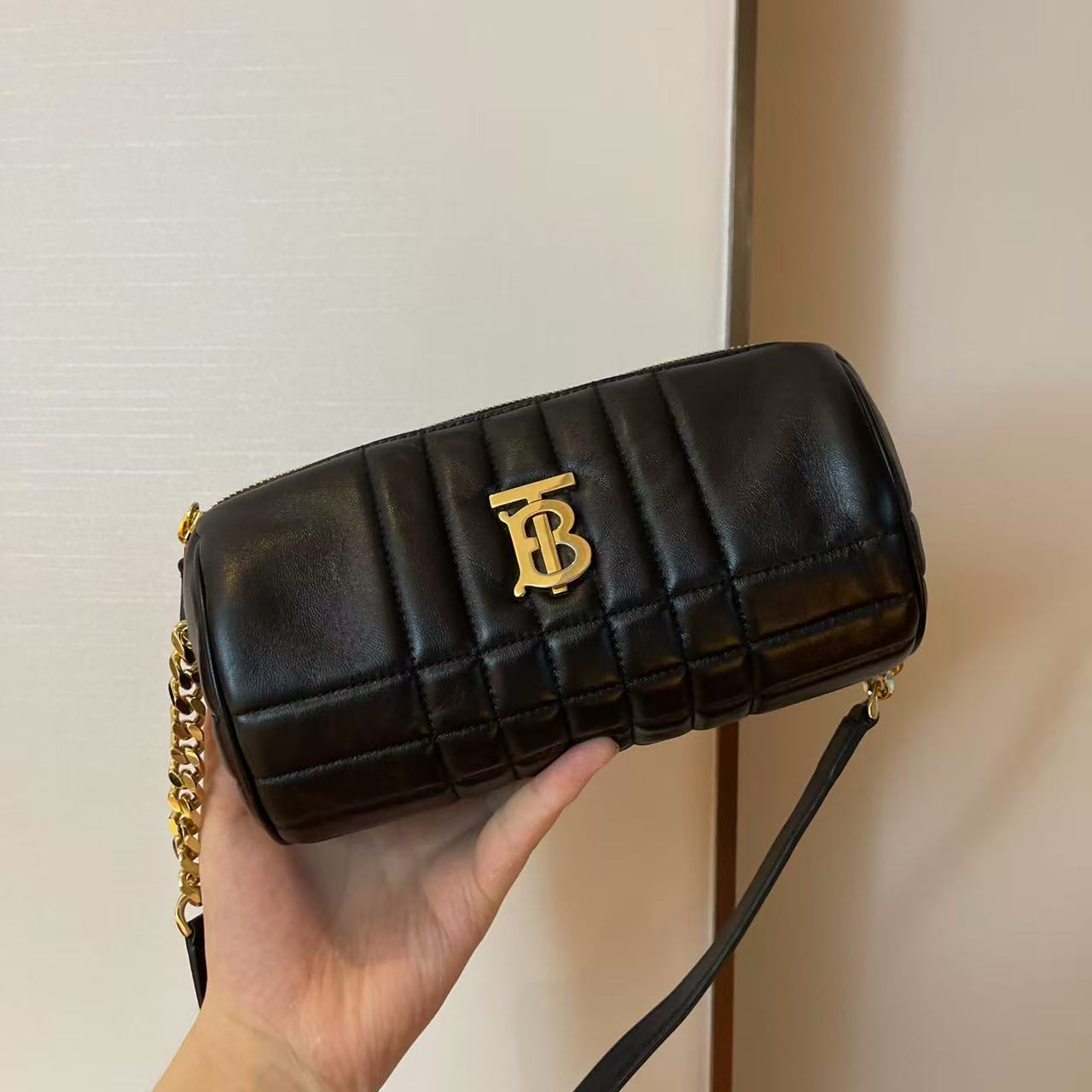 95新 BURBERRY/博柏利 巴宝莉黑色单肩包03004/非真假不退补不换