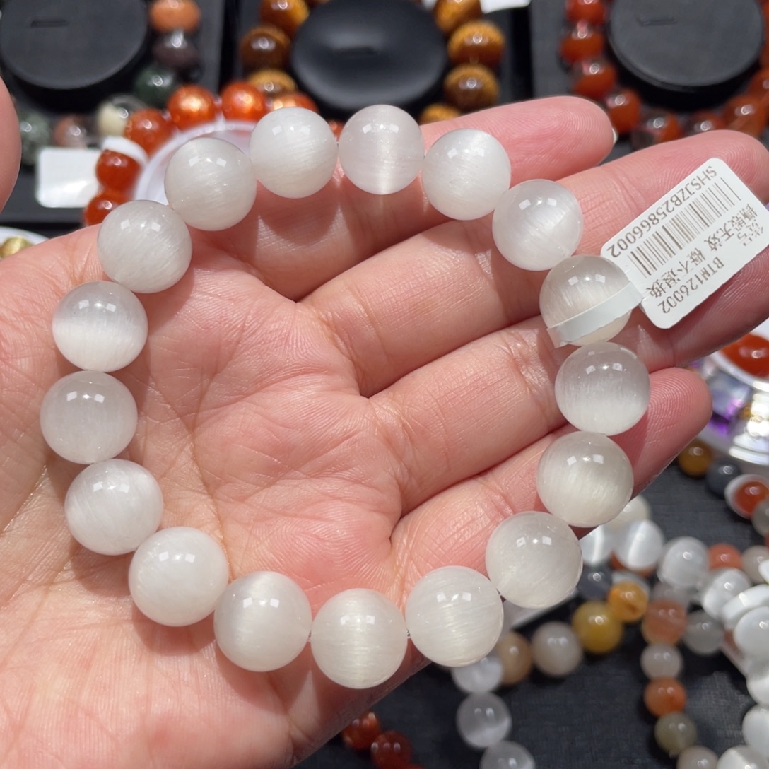 未镶嵌水晶手链白兔毛12.5mm左右