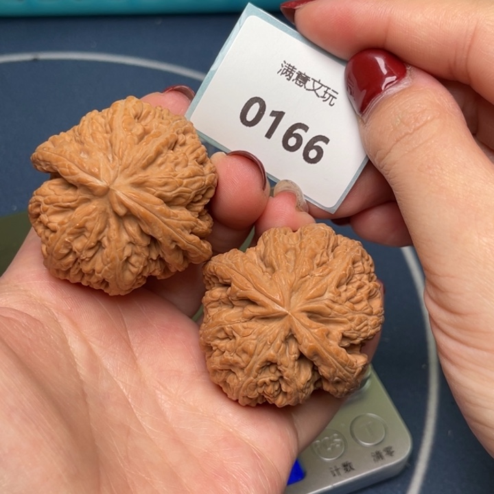 文玩核桃把件粗筋44