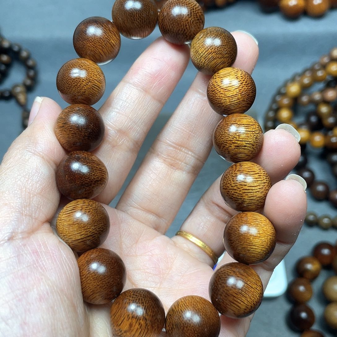 沉香手串：*缘富森红土1.4