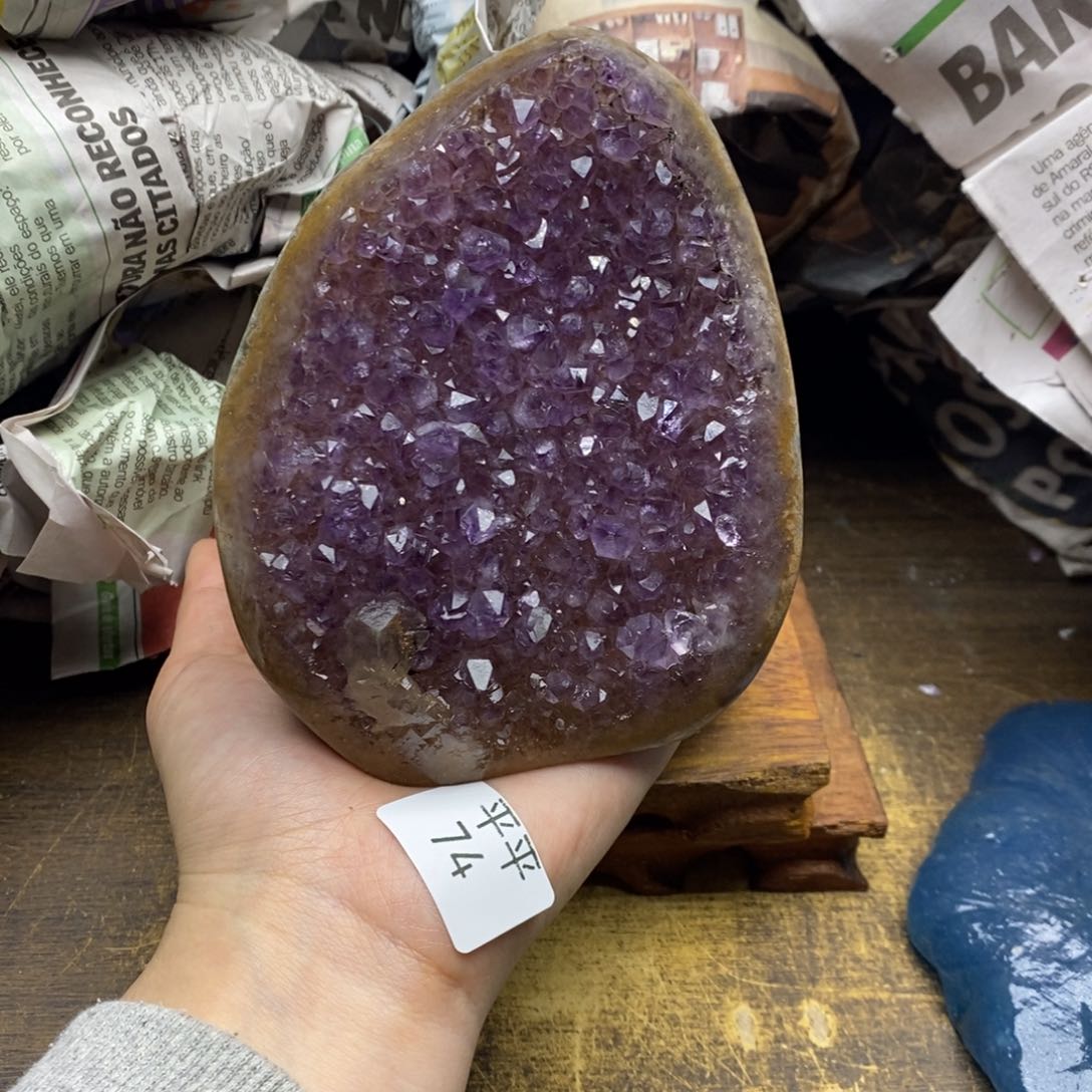 水晶乌拉圭未镶嵌