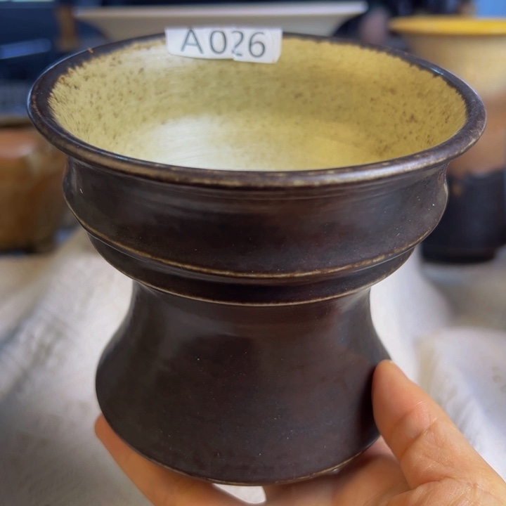 景德镇陶瓷研究所占*