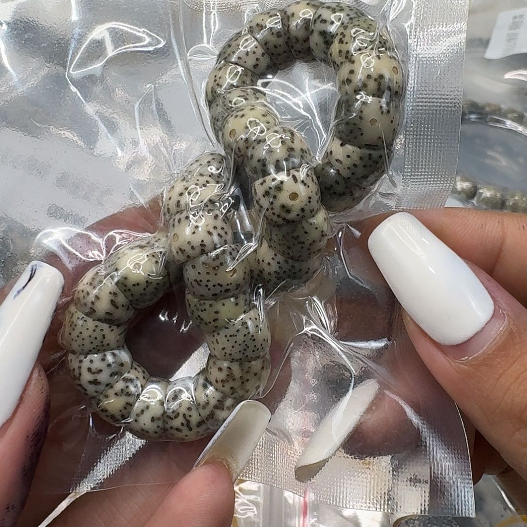 星月菩提手串302卓越星月菩提猪大肠10单圈