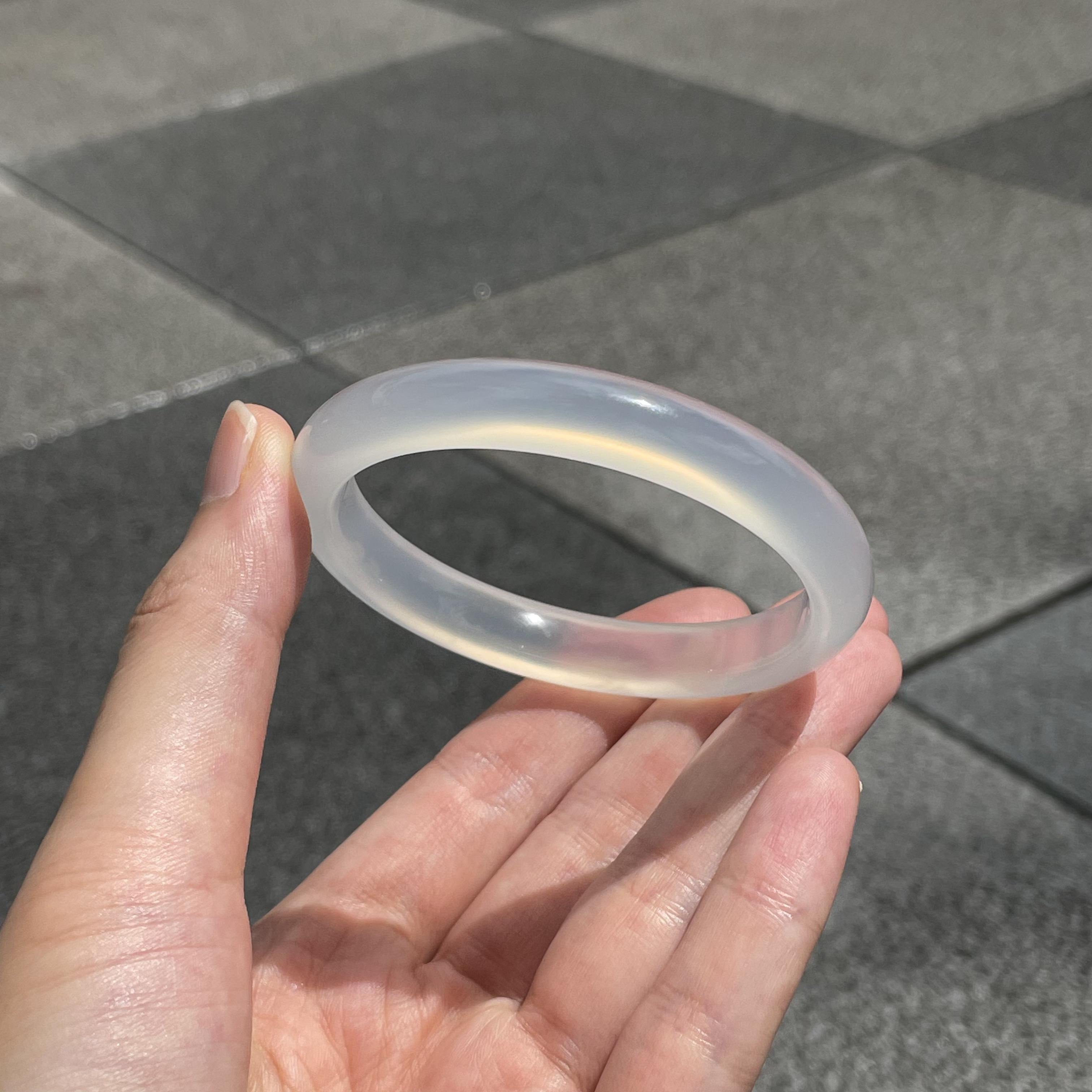 圈口56+正圈白月光飘纹玻璃底-玛瑙