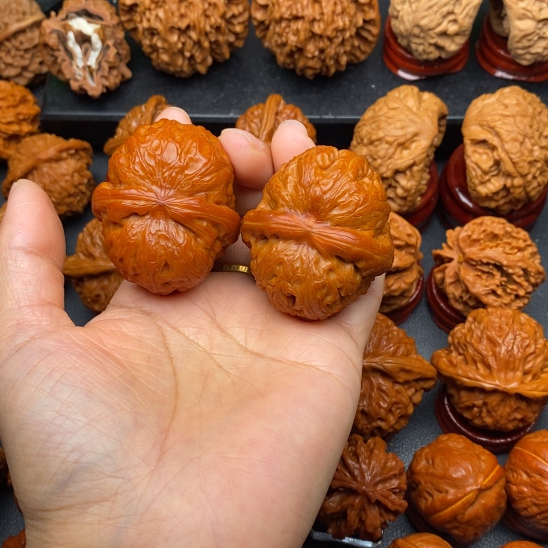 文玩核桃把件45色差介意勿拍