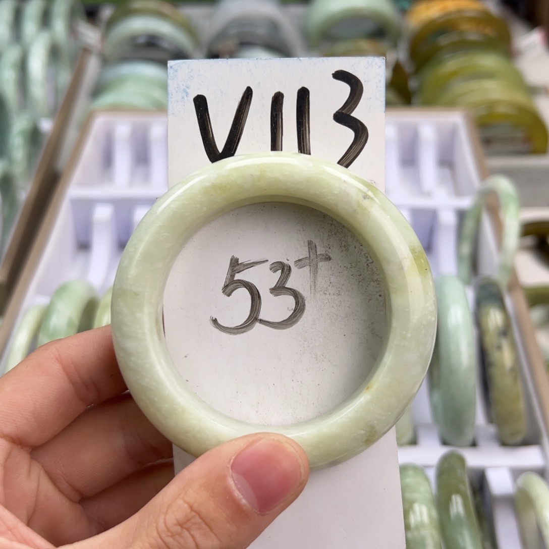 岫玉手镯未镶嵌天然岫玉微瑕