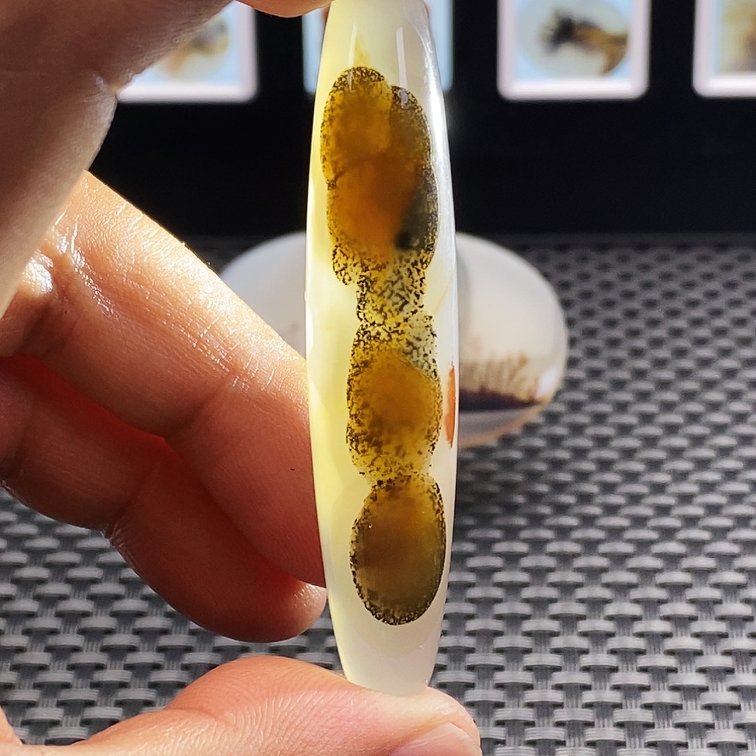 用***3玛瑙/玉髓未镶嵌吊坠(不含链)