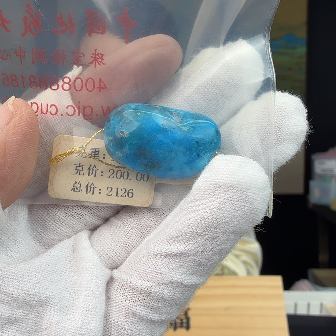 六***喝绿松石未镶嵌珠宝奇石