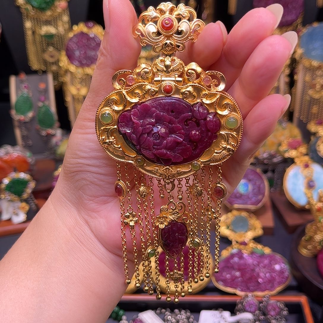 银S925镀金镶嵌吊坠(不含链)红宝石红绿宝多宝嘎乌盒吊坠