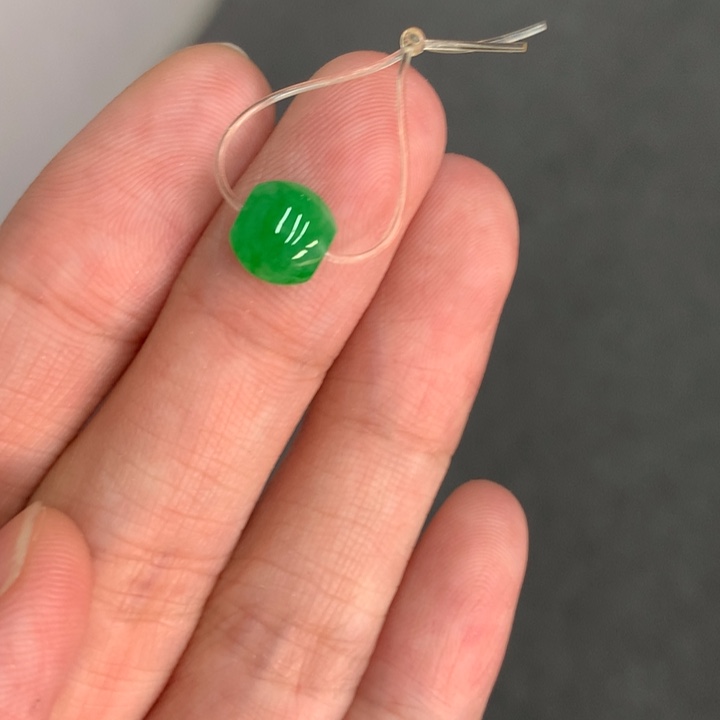 翡翠挂件未镶嵌…..