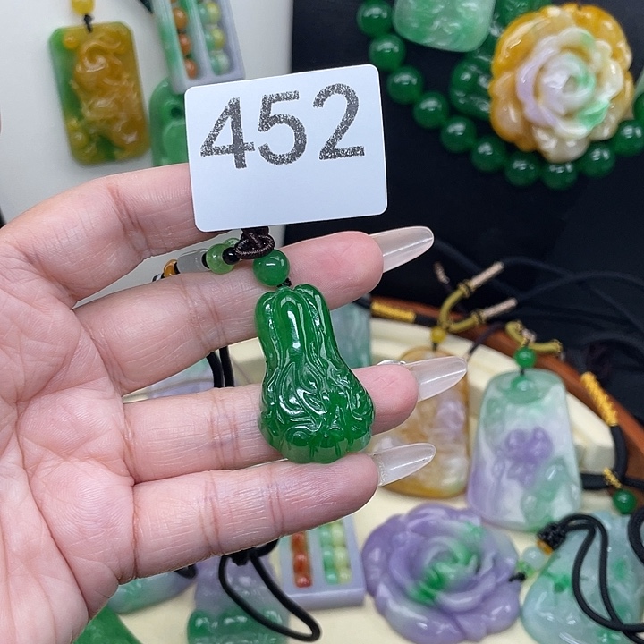 吊坠(赠链)未镶嵌翡翠