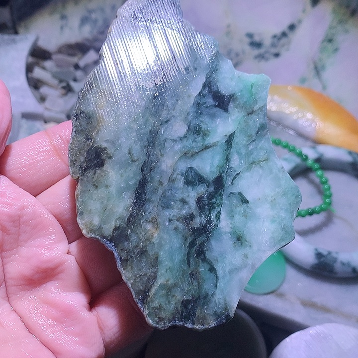 颈饰未镶嵌翡翠边角料