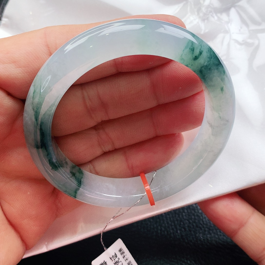 翡翠手镯未镶嵌天然翡翠手镯