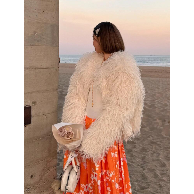 韩系白色环保皮草卷毛外套女2025新款爆款洋气年轻加厚毛毛上衣冬