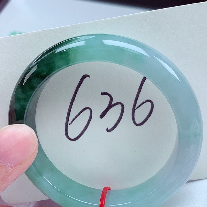 翡翠未镶嵌手镯翡翠