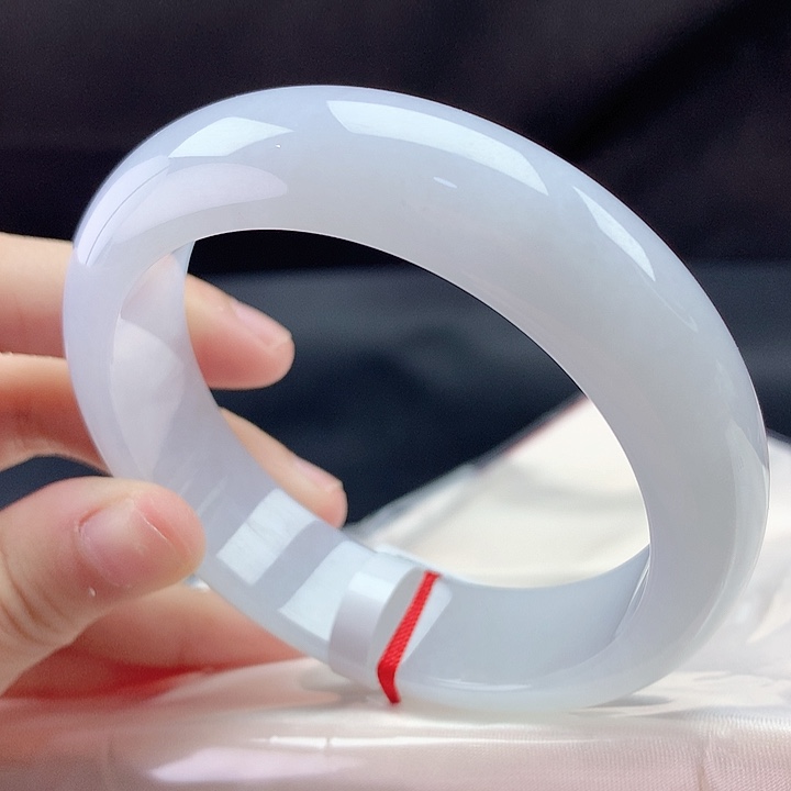 翡翠未镶嵌手镯58轮胎