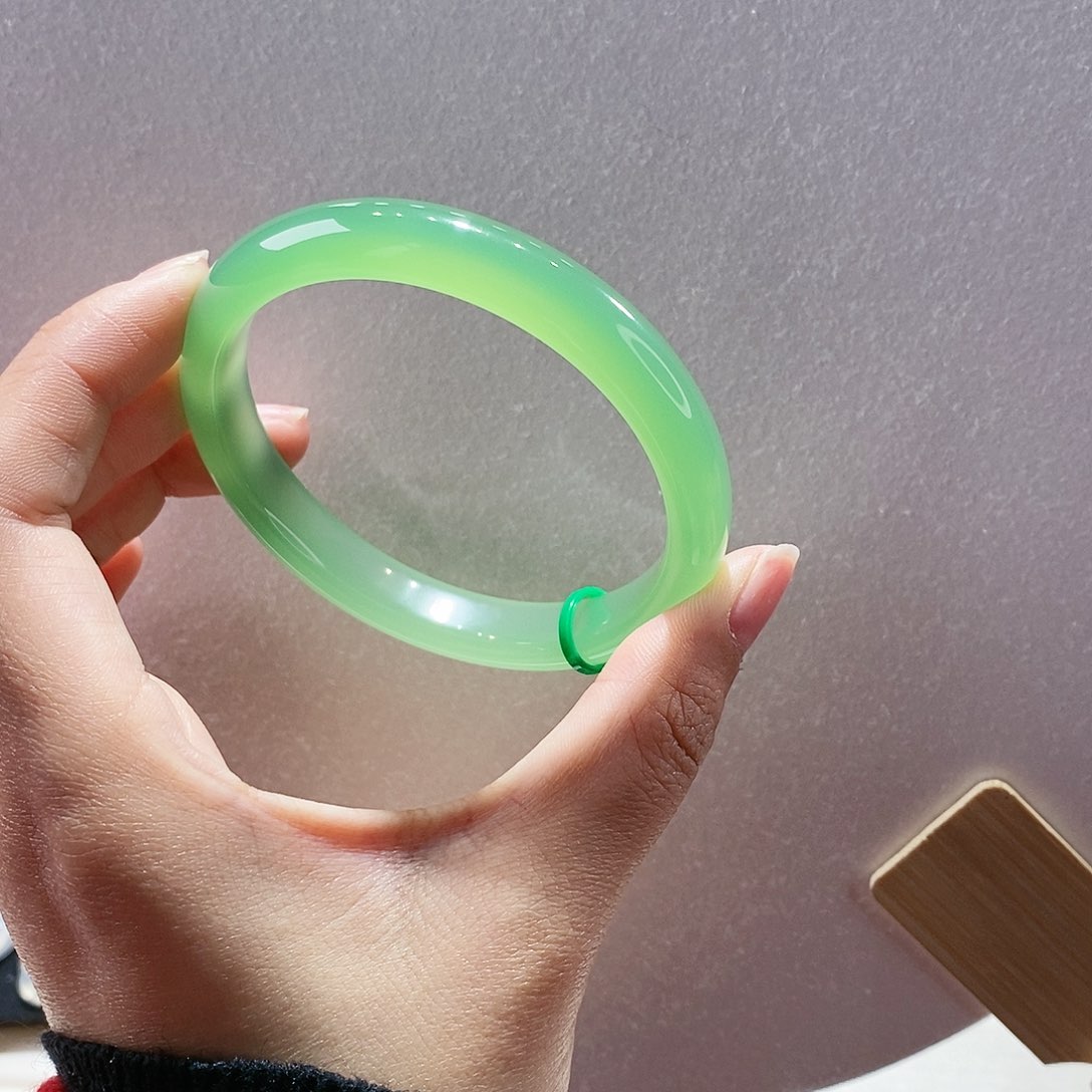 玛瑙/玉髓手镯未镶嵌60.2