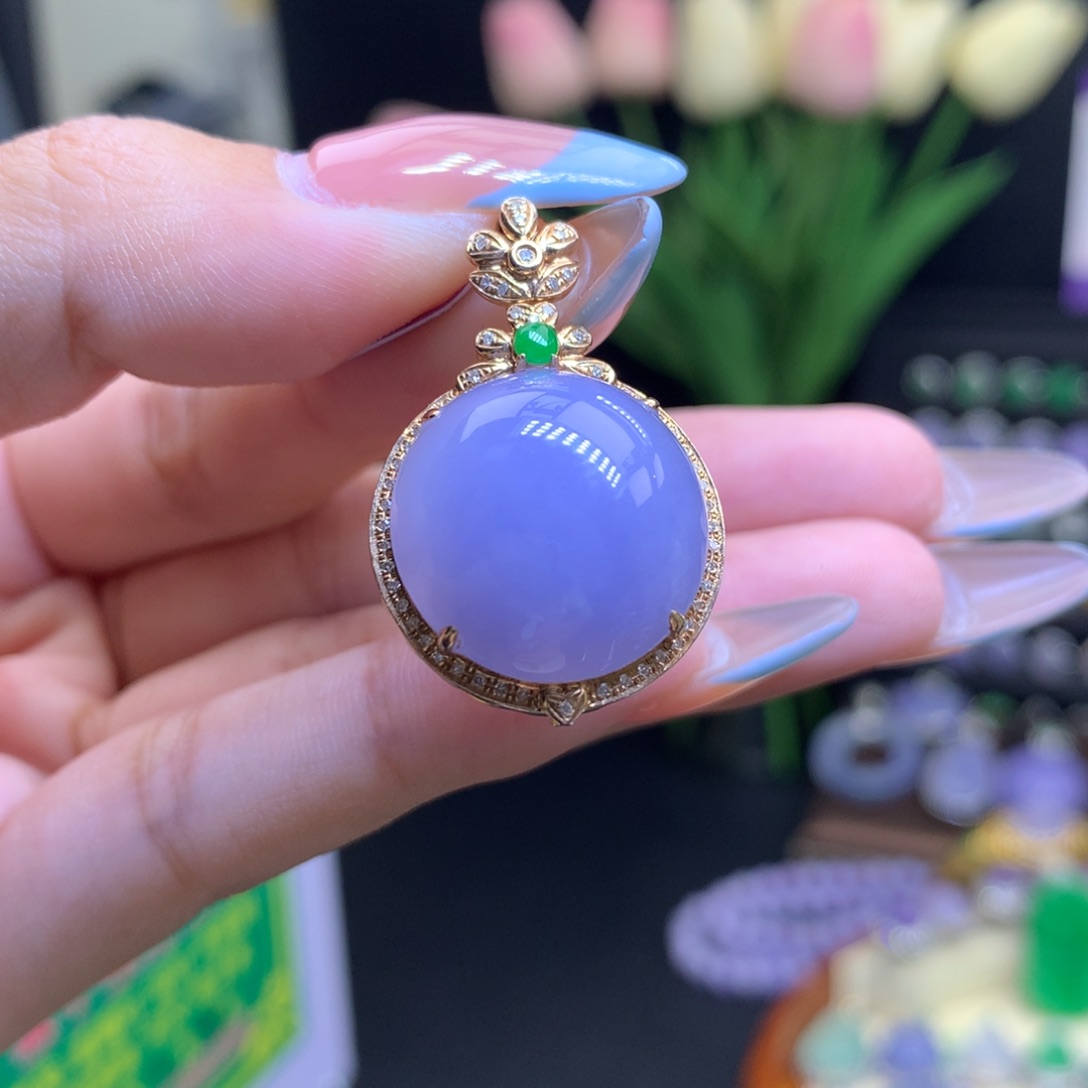 翡翠18K金镶嵌颈饰天然