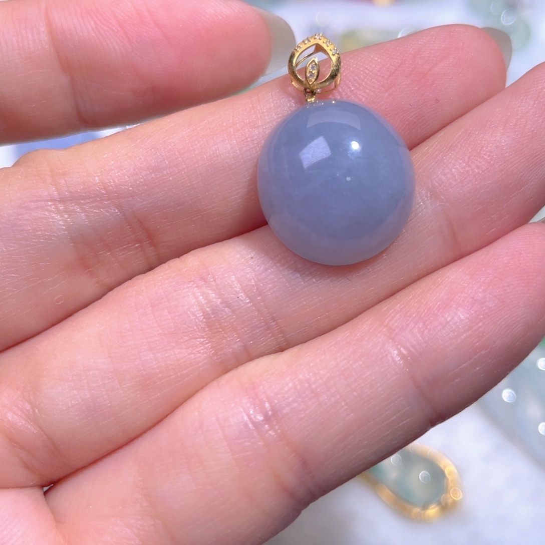 颈饰18K金镶嵌翡翠翡翠