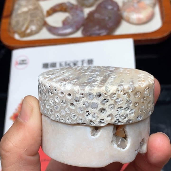 硅化珊瑚（珊瑚玉）手镯未镶嵌
