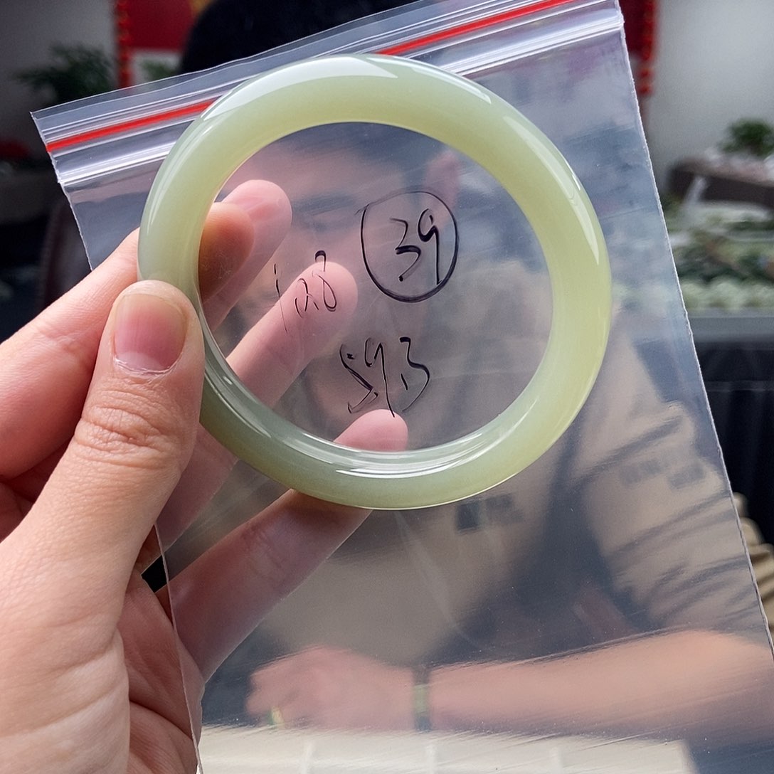 和田玉颜色多样性发拍一发一未镶嵌