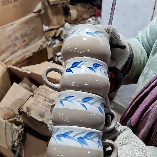 绿泥盘子碗茶壶啥都有