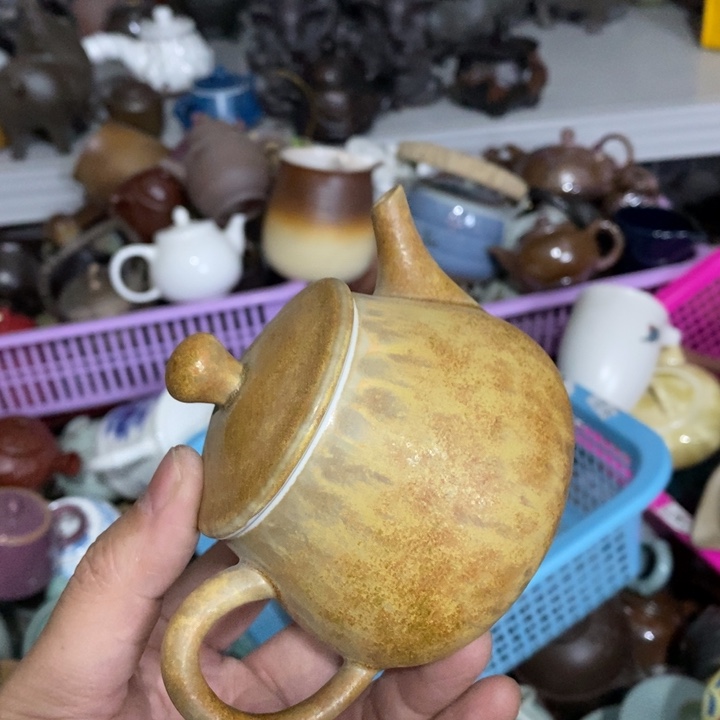 陶瓷艺术品及陶瓷壶