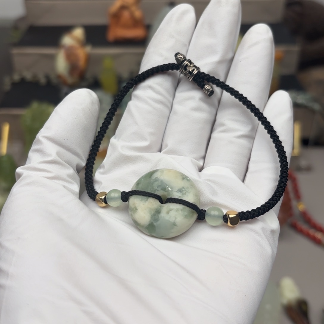 蛇纹石玉手串未镶嵌