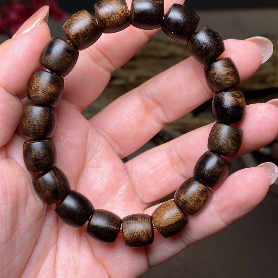 沉香手串越南芽庄紫棋帝王瘤疤1.0