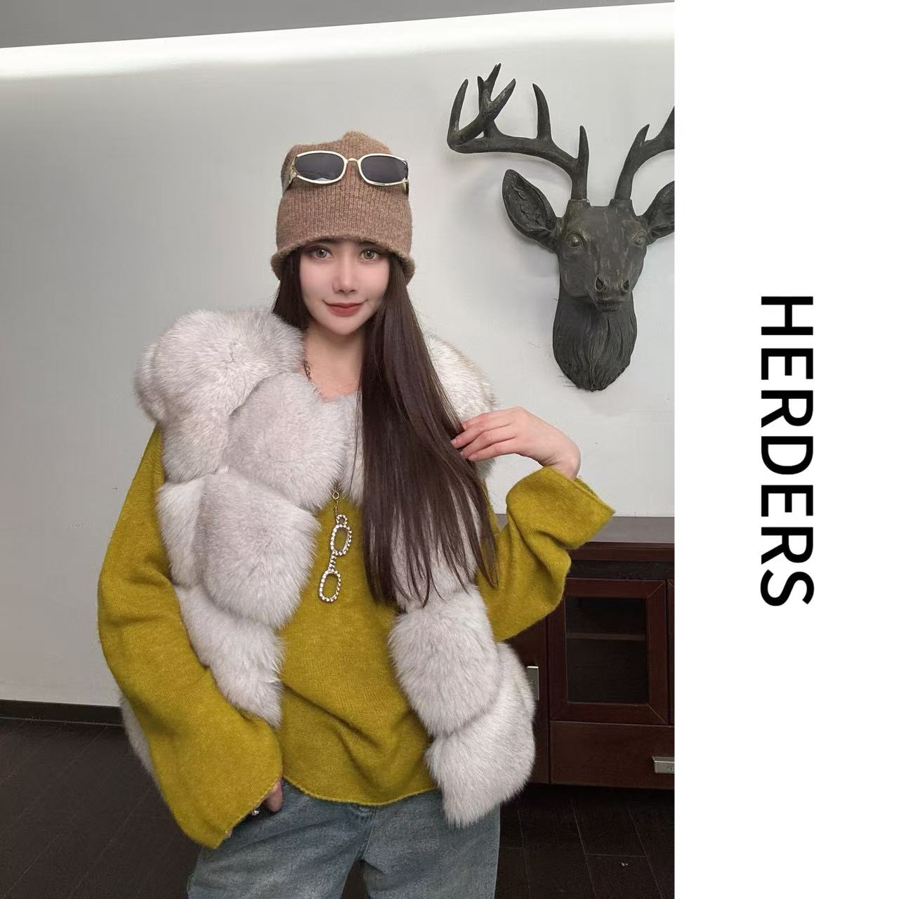 HERDERS 短款圆领双色狐狸毛马甲 257096