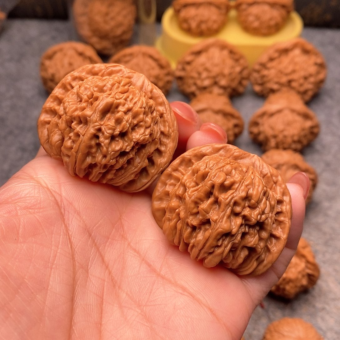 文玩核桃把件精品汉高楼42.5全品