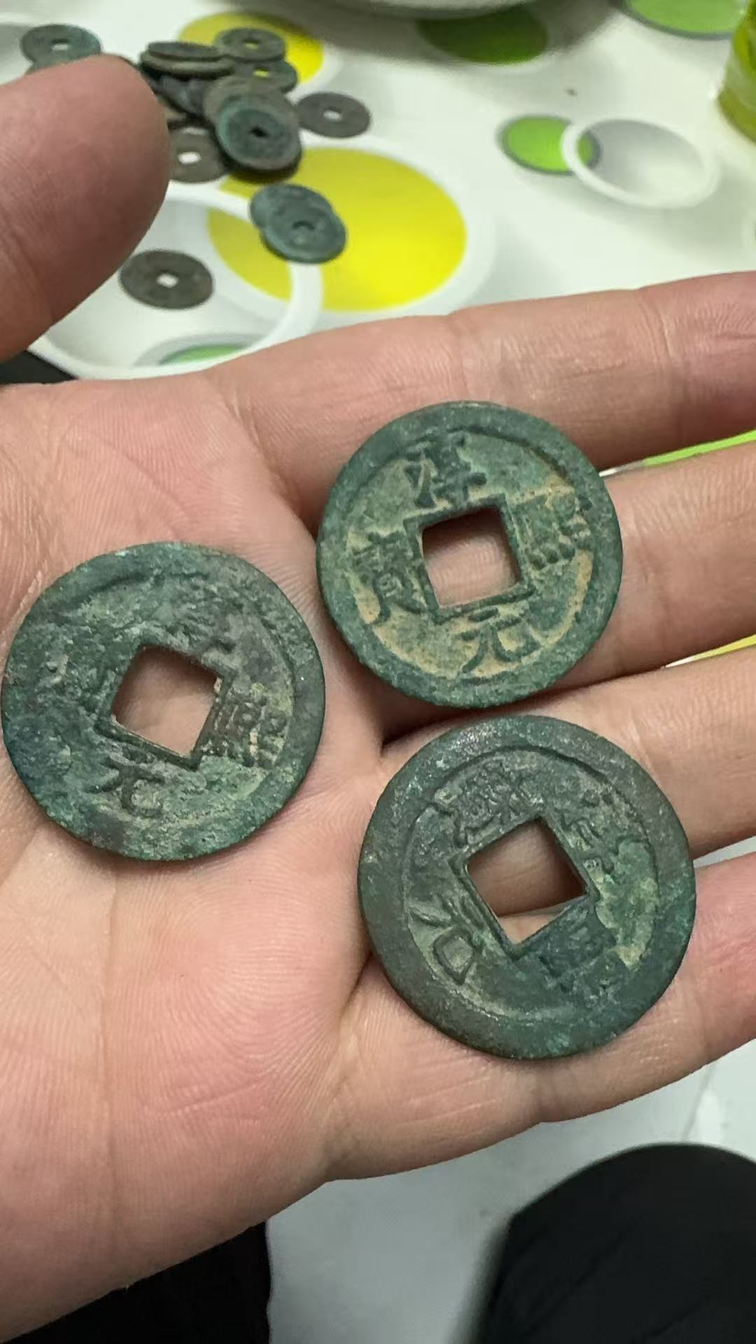 现代工艺品铜币直播间展示为准工艺品直播间所见所得