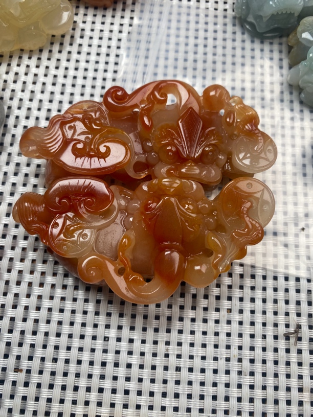 黄龙玉精品霸王貔貅挂件纯天然产地料男女款冰透