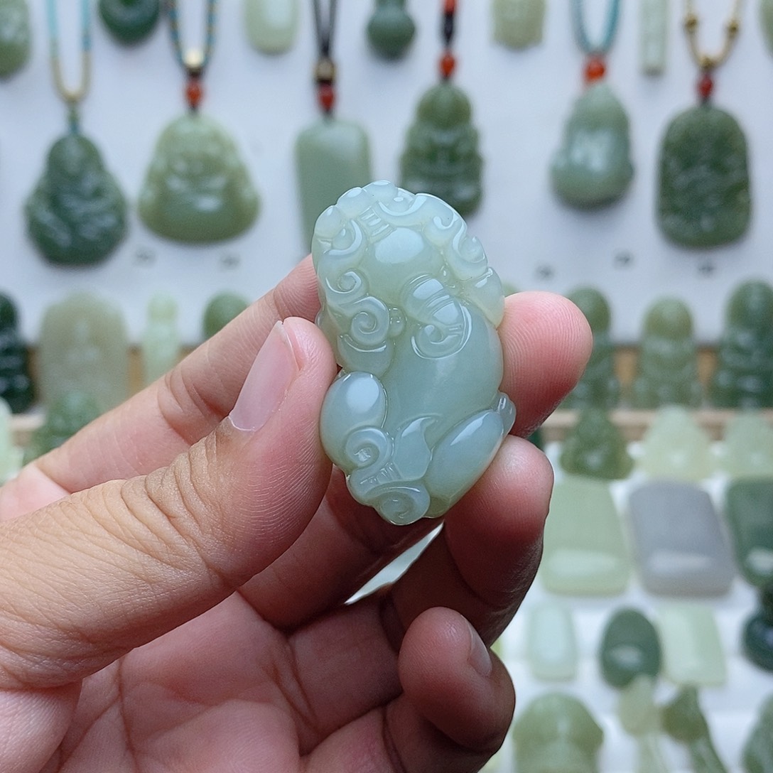 密****颈饰未镶嵌和田玉