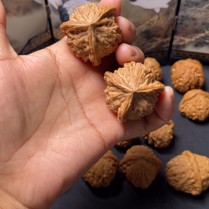 把件文玩核桃37盘山三棱