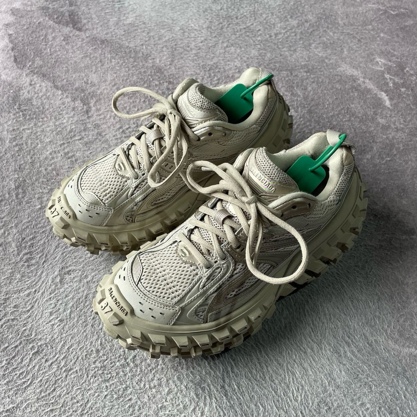 99新 Balenciaga/巴黎世家 轮胎鞋淡棕色/37码/原盒