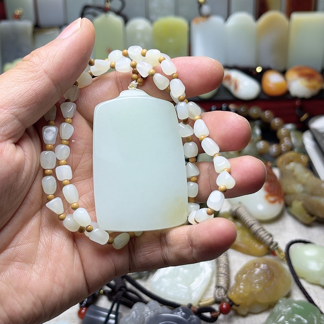 和田玉挂件未镶嵌